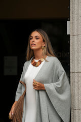 PONCHO LUCRÉCIA