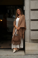 PONCHO LUCRÉCIA