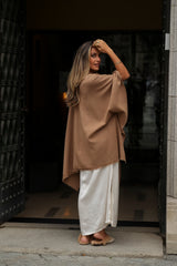 PONCHO LUCRÉCIA