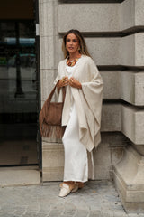 PONCHO LUCRÉCIA