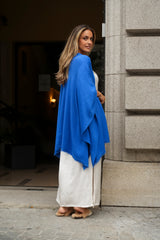 PONCHO LUCRÉCIA