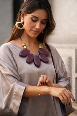 COLAR TERESA BURGUNDY