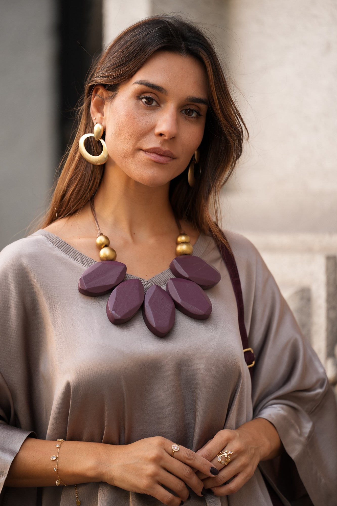 COLAR TERESA BURGUNDY