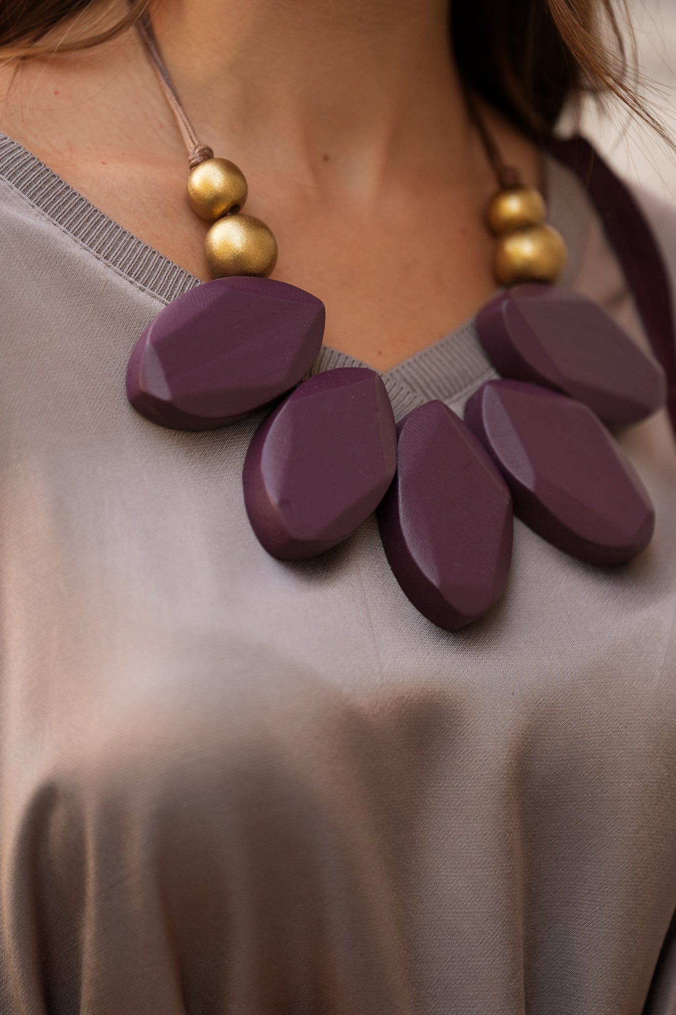 COLAR TERESA BURGUNDY