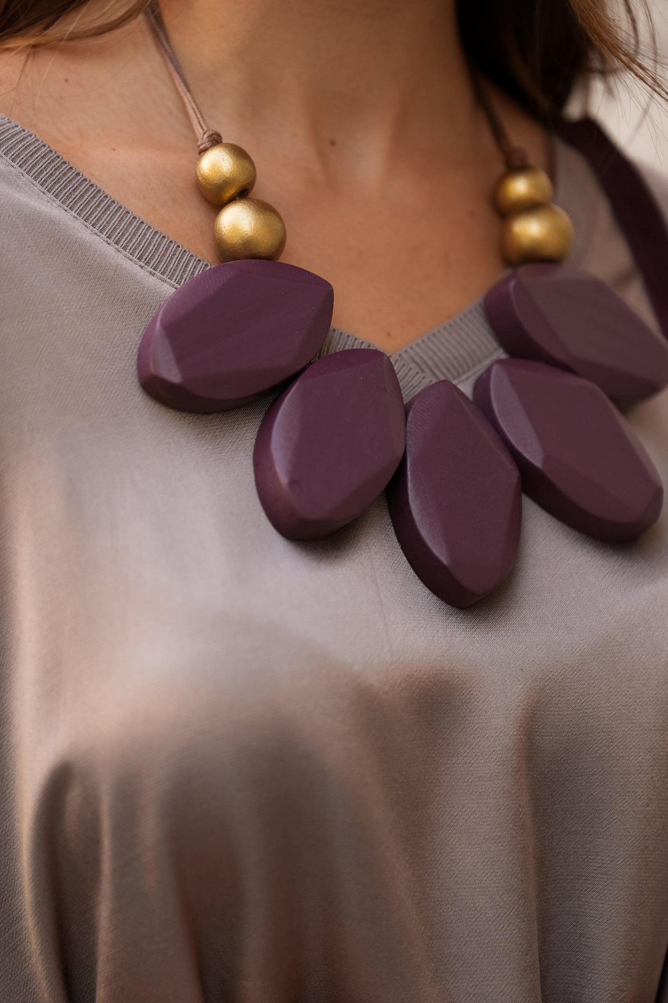 COLAR TERESA BURGUNDY