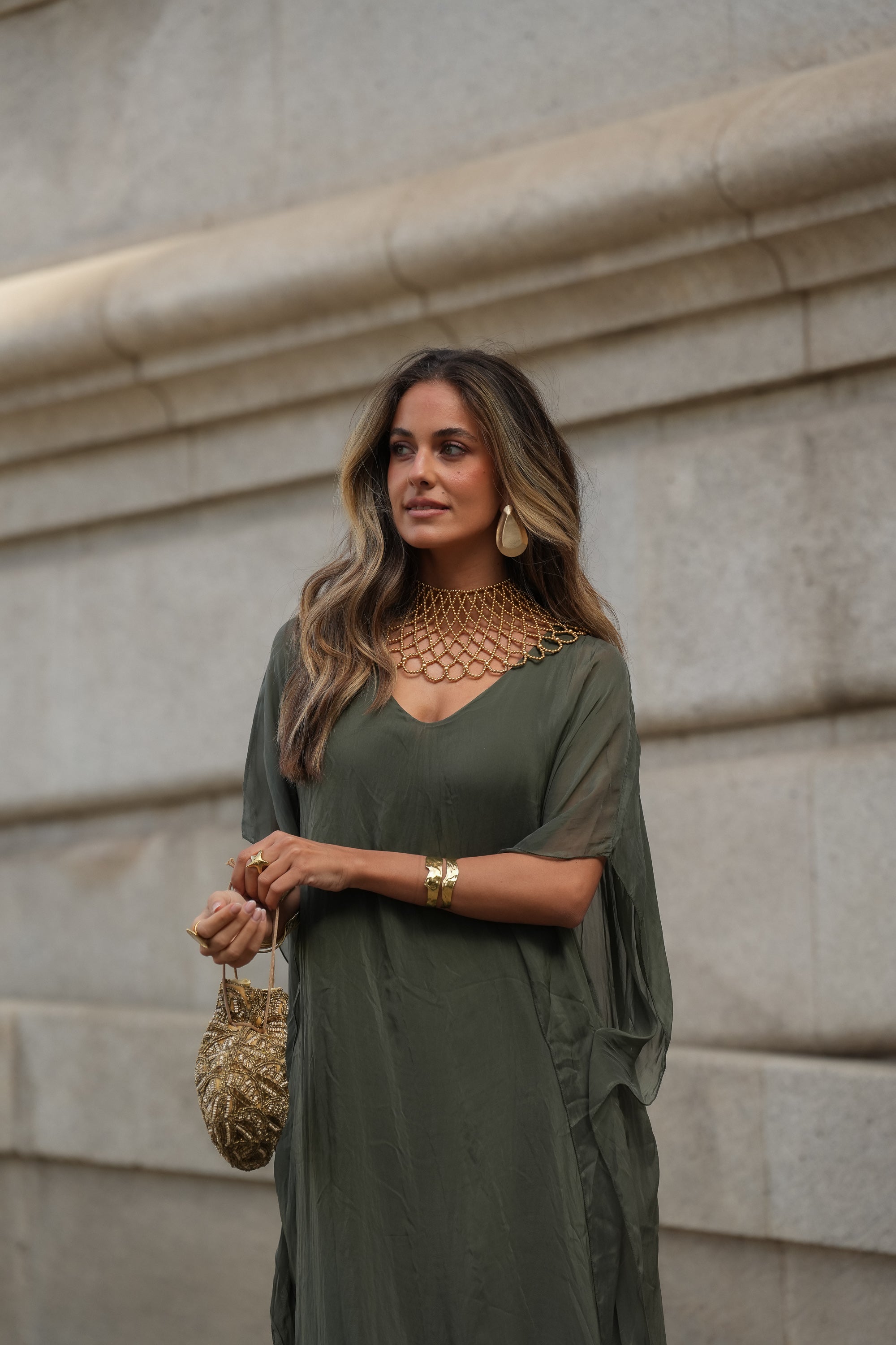 VESTIDO VIOLETA VERDE MILITAR