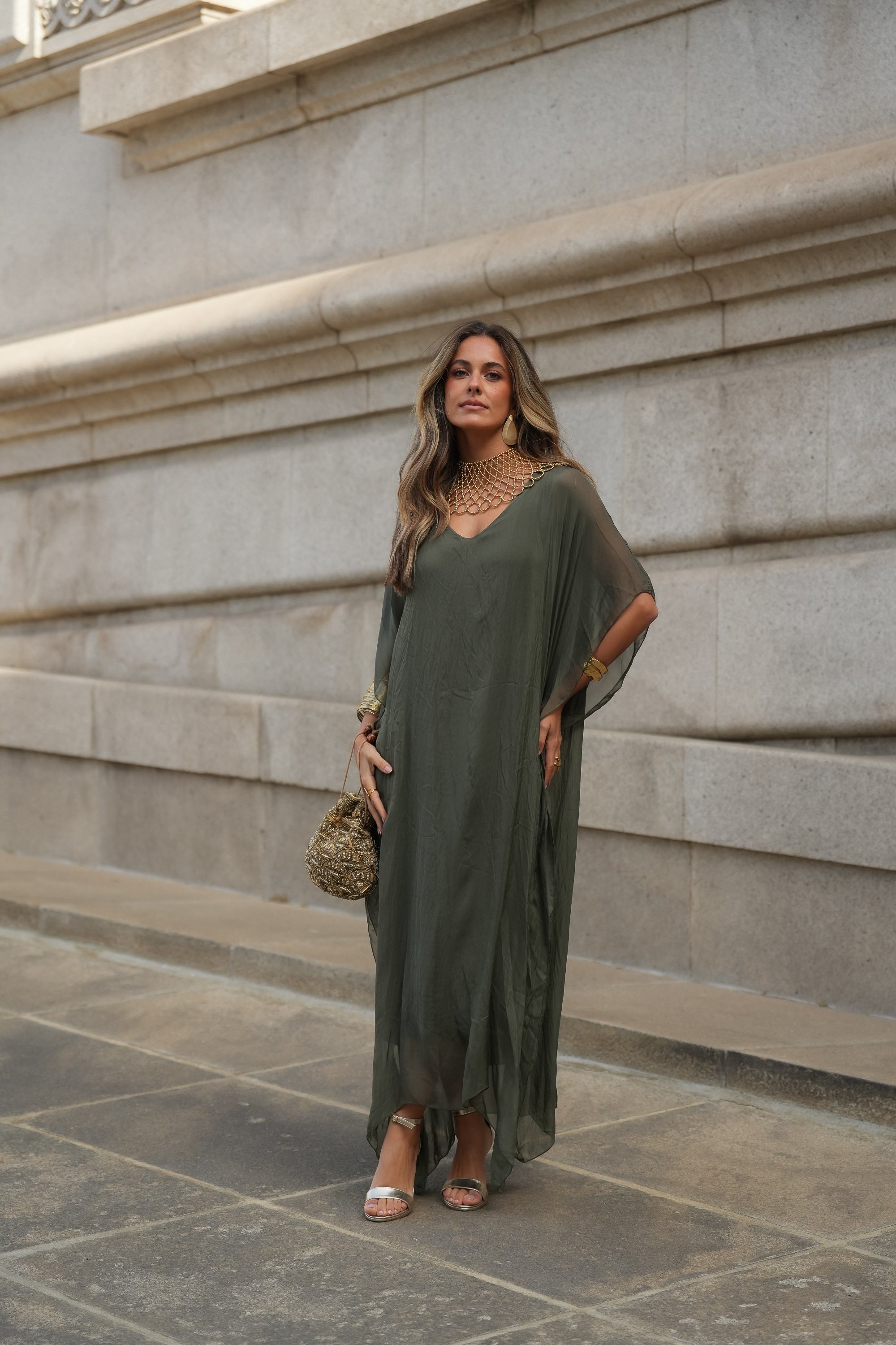 VESTIDO VIOLETA VERDE MILITAR