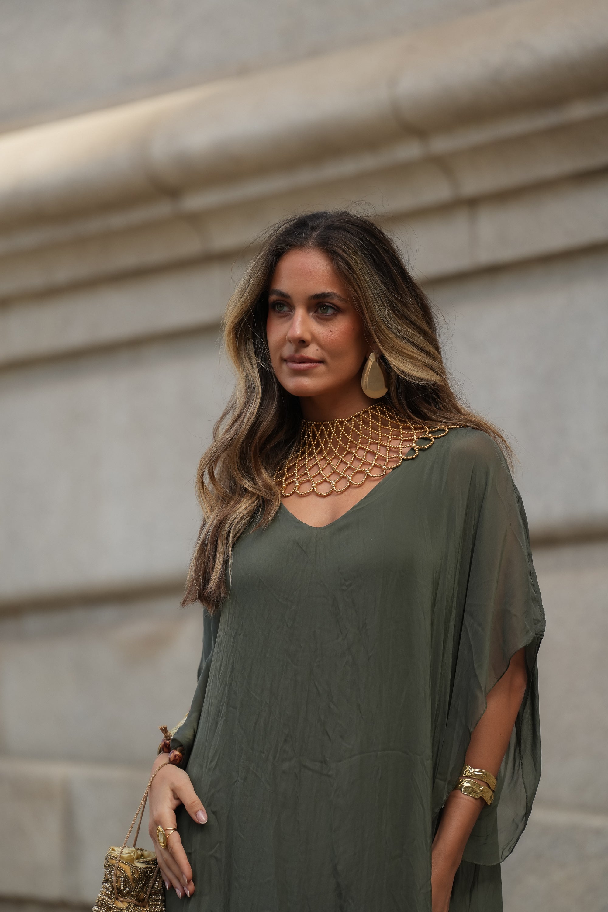 VESTIDO VIOLETA VERDE MILITAR