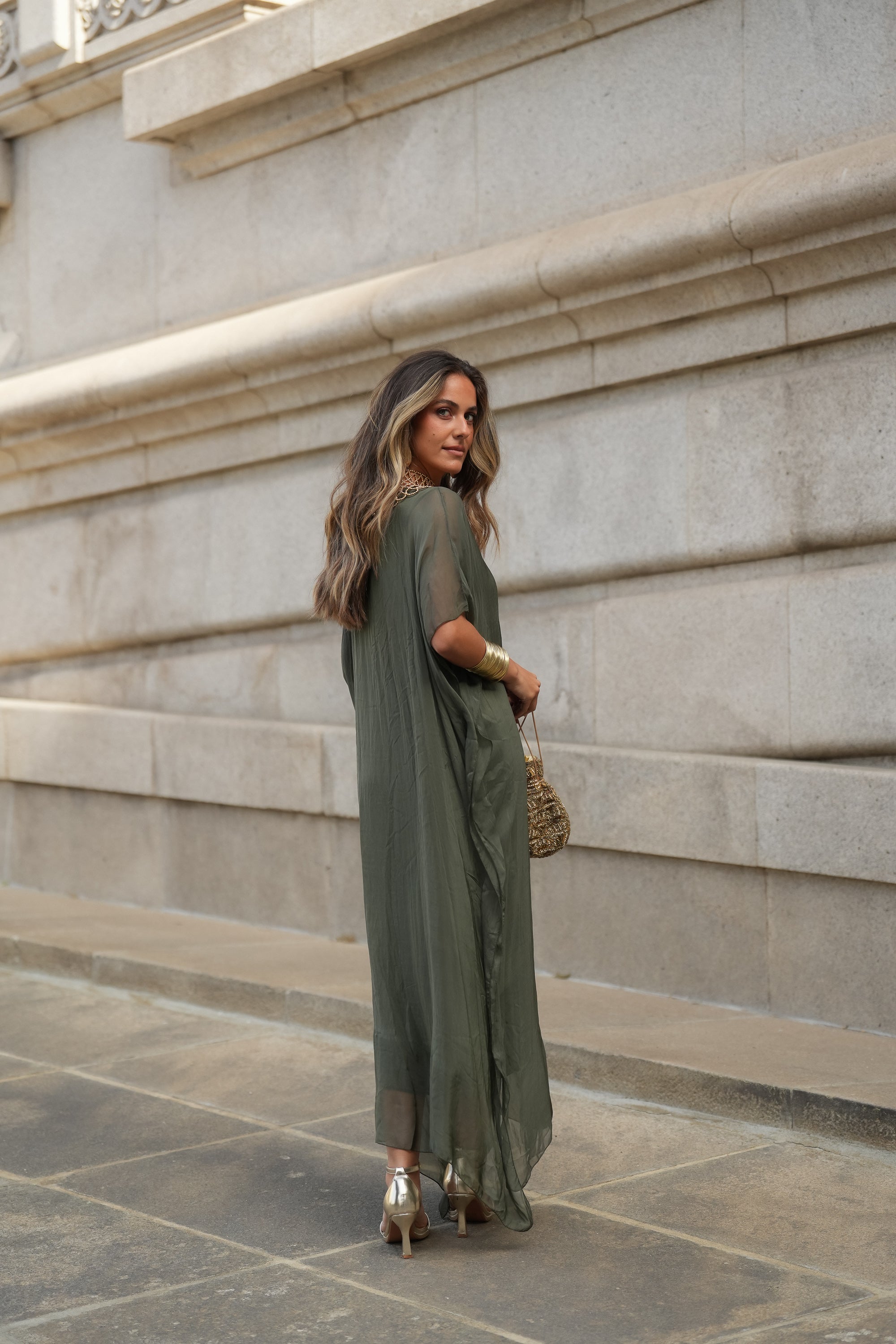 VESTIDO VIOLETA VERDE MILITAR
