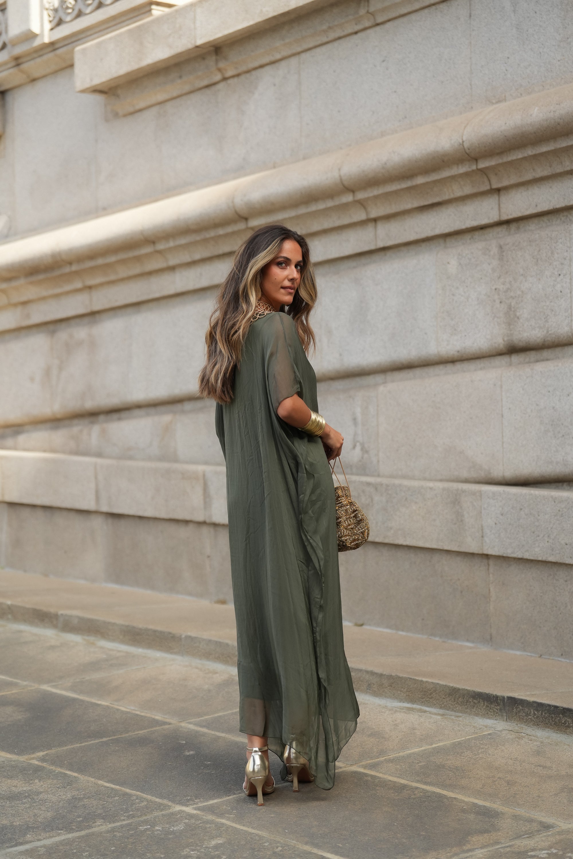VESTIDO VIOLETA VERDE MILITAR