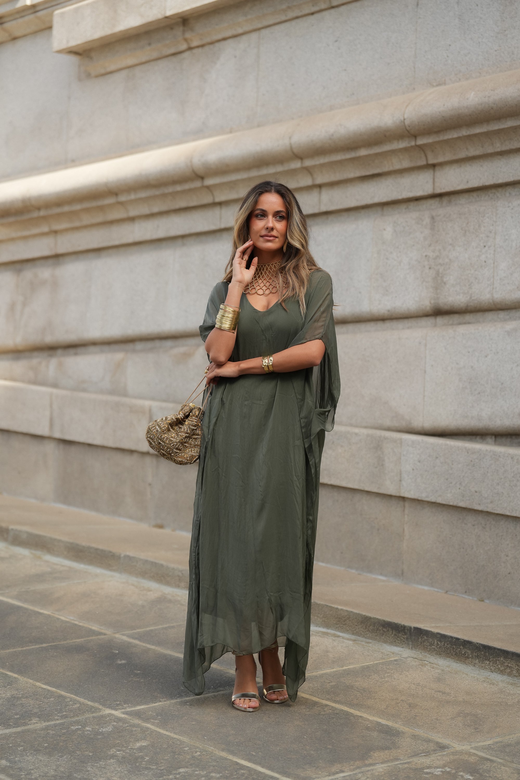 VESTIDO VIOLETA VERDE MILITAR