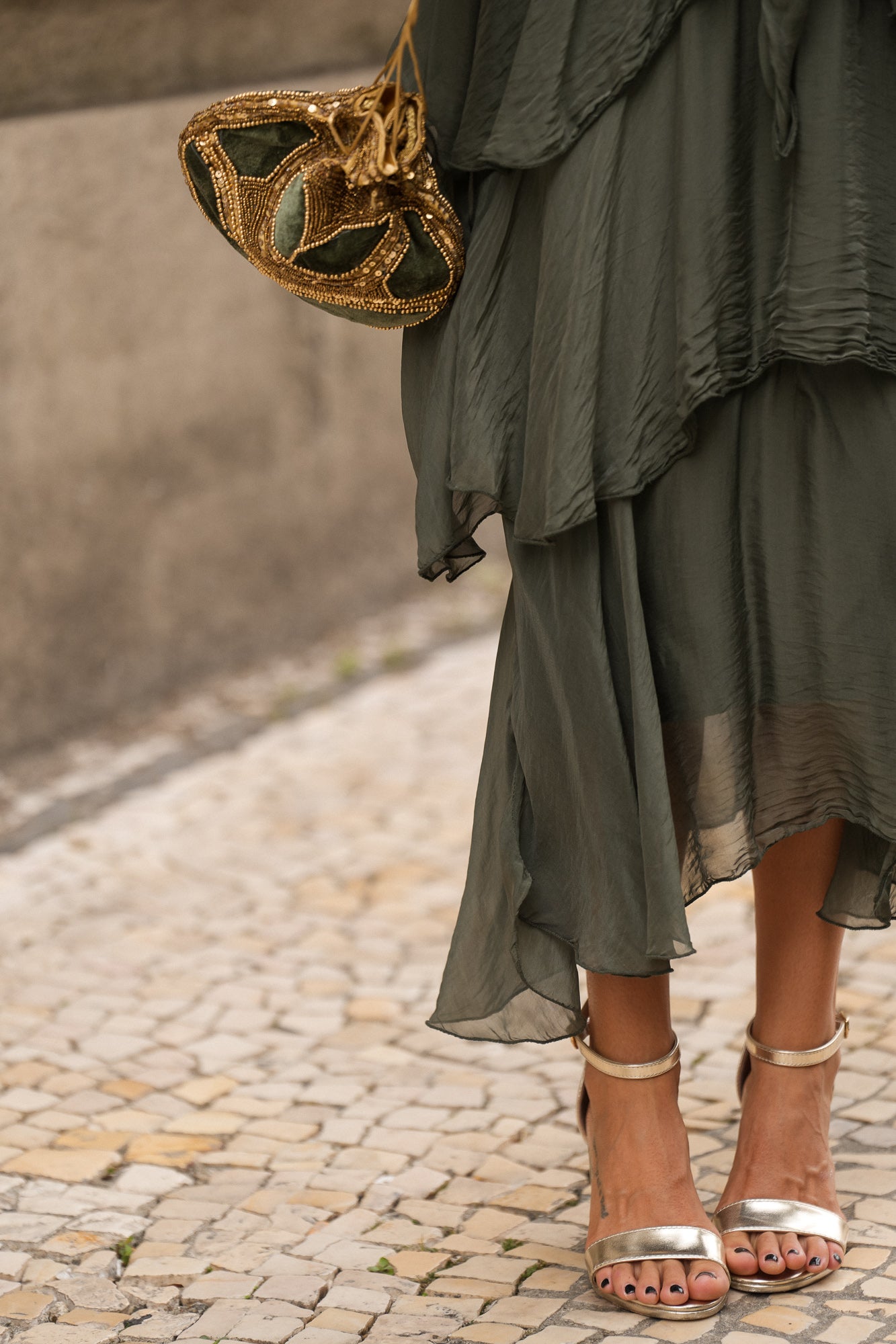 VESTIDO CARLOTA VERDE MILITAR