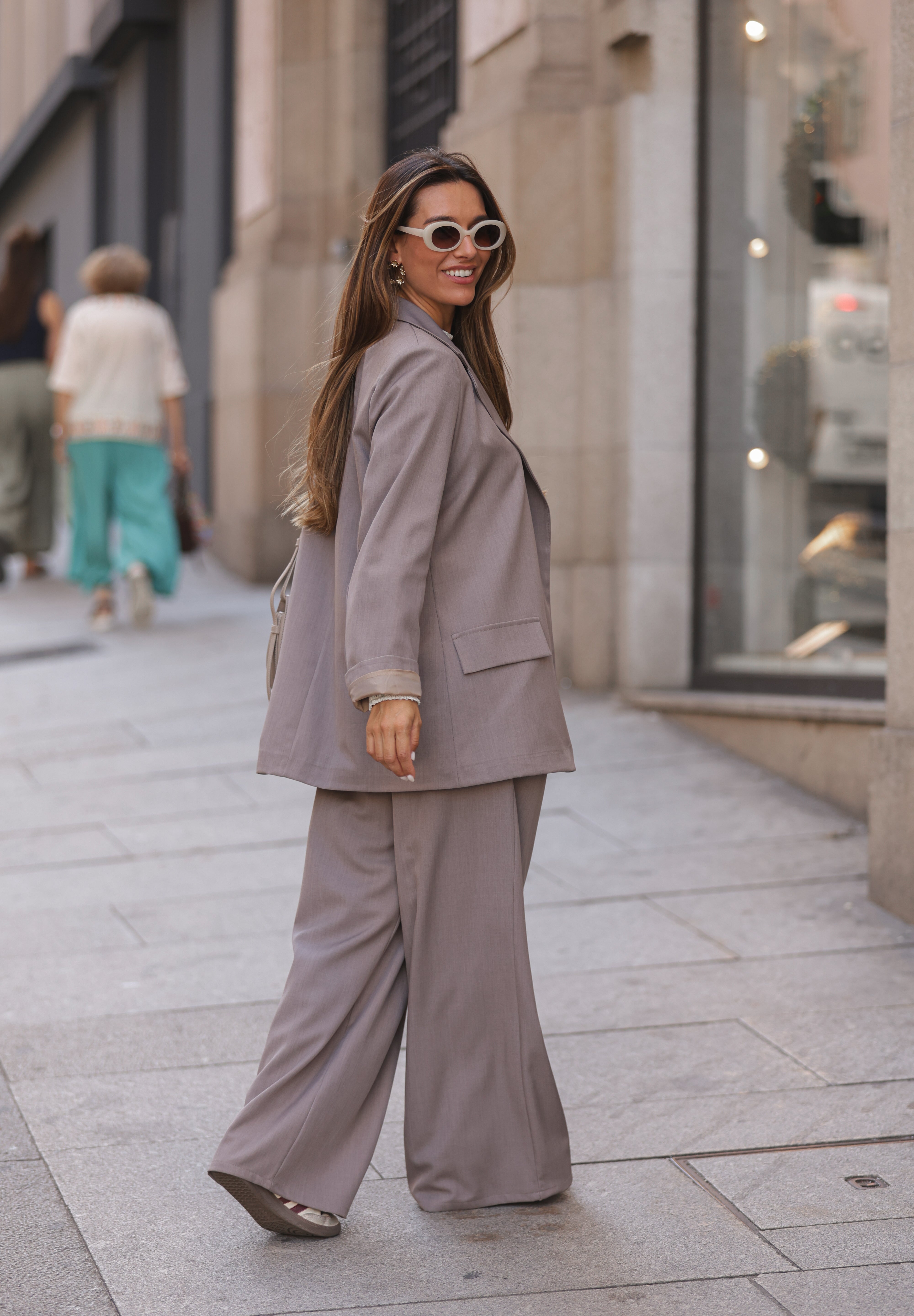 CALÇA CAPRI CINZA